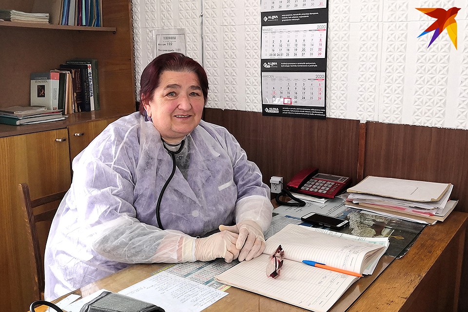 Самый богатый профессиональный опыт Янина Барбашинская получила, работая заведующей ФАПом. Фото: Раиса ЮДИНА