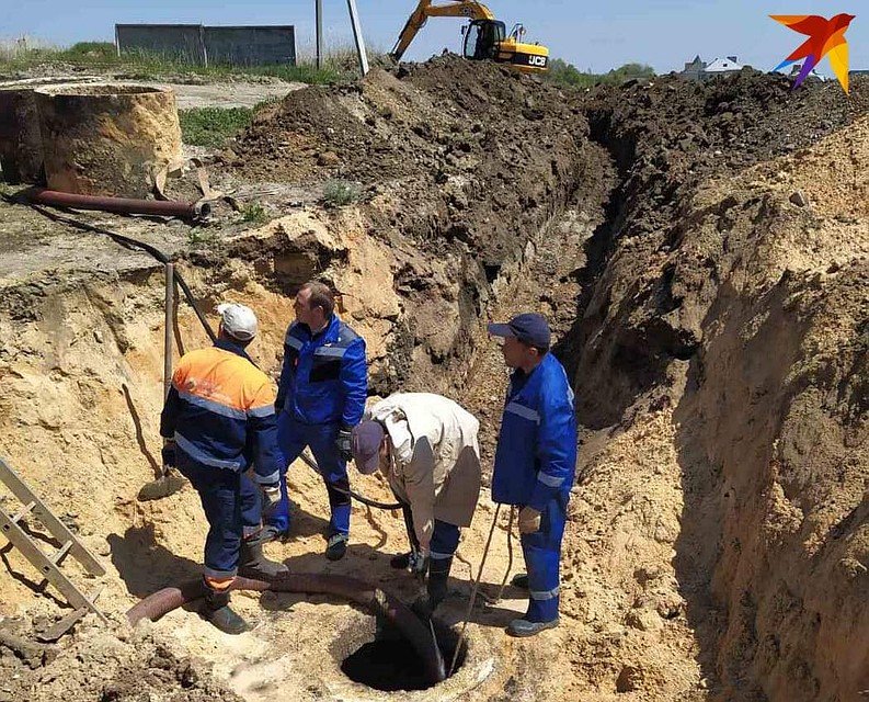 Стоки с дороги по рву будут уходить в ту часть коллектора, которая цела.