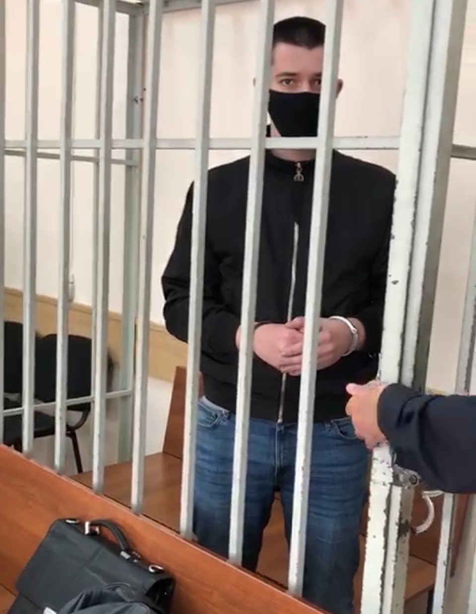 У 27-летнего Вадима Русанова в биографии есть страницы и похлеще. Фото: Чертановский суд