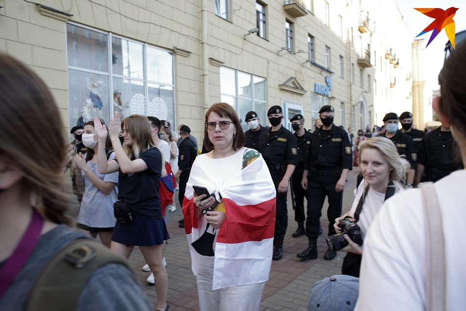 Ольга Ковалькова на акции солидарности в Минске. Фото: Святослав ЗОРКИЙ