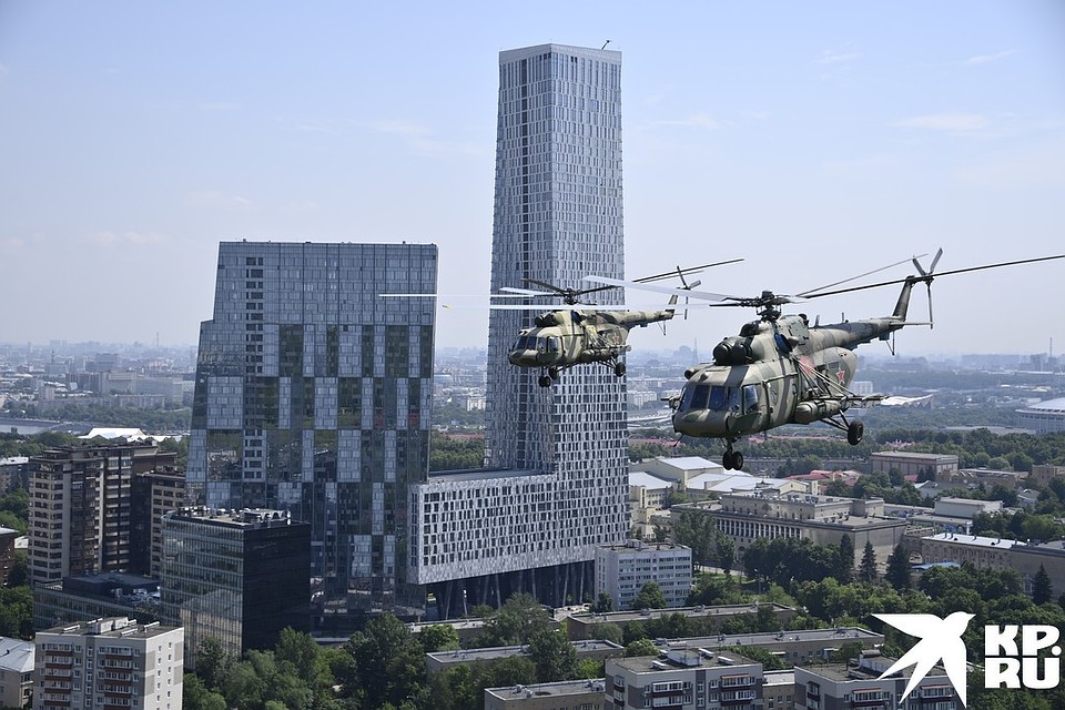 Высотки Москвы. Фото: Владимир ВЕЛЕНГУРИН