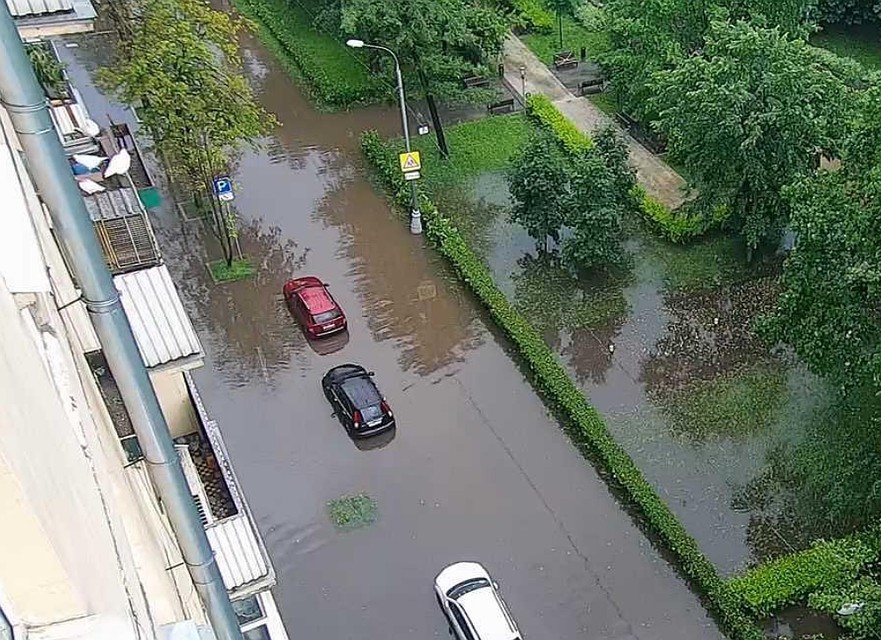 Вот такая обстановка на улицах в Хамовниках. Фото: ЦОДД