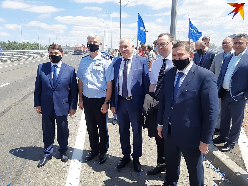 На церемонию открытия второй очереди пускового комплекса приехала целая делегация. Фото: Екатерина СИМОХИНА