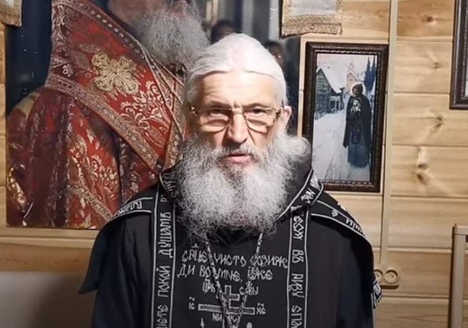 Схиигумен Сергий в пятницу 26 июня не пришел на повторное заседание Церковного суда Екатеринбургской епархии, на котором должны были рассмотреть его поведение. Фото: кадр из видеообращения отца Сергия