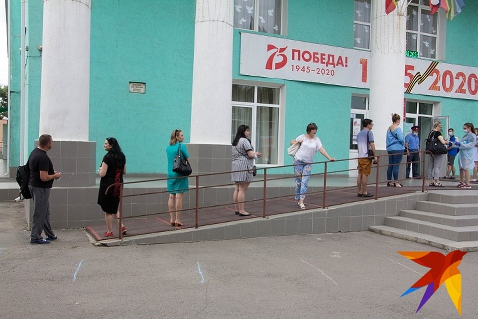 Как дончане голосуют по поправкам в Конституцию России Фото: Андрей ТРУБЕЦКИЙ