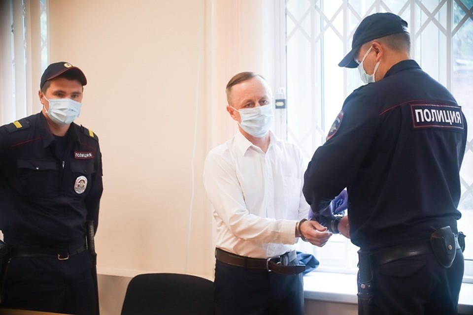 Суд признал подсудимого виновным. После вынесения приговора педагога арестовали в зале суда. Фото: Василий Вахрин