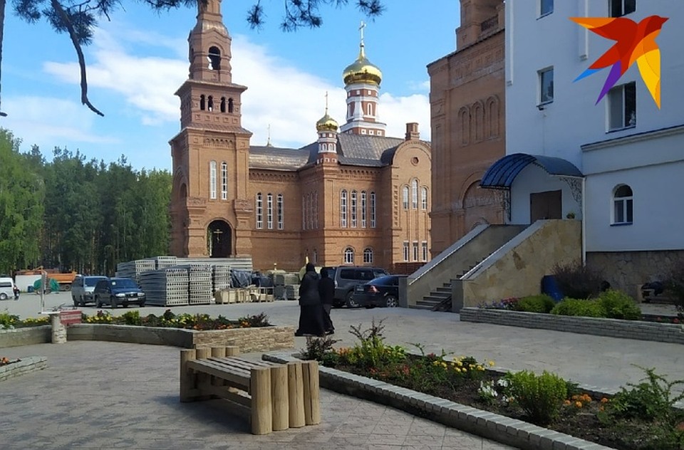 Территория Среднеуральского женского монастыря. Фото: Алексей БУЛАТОВ