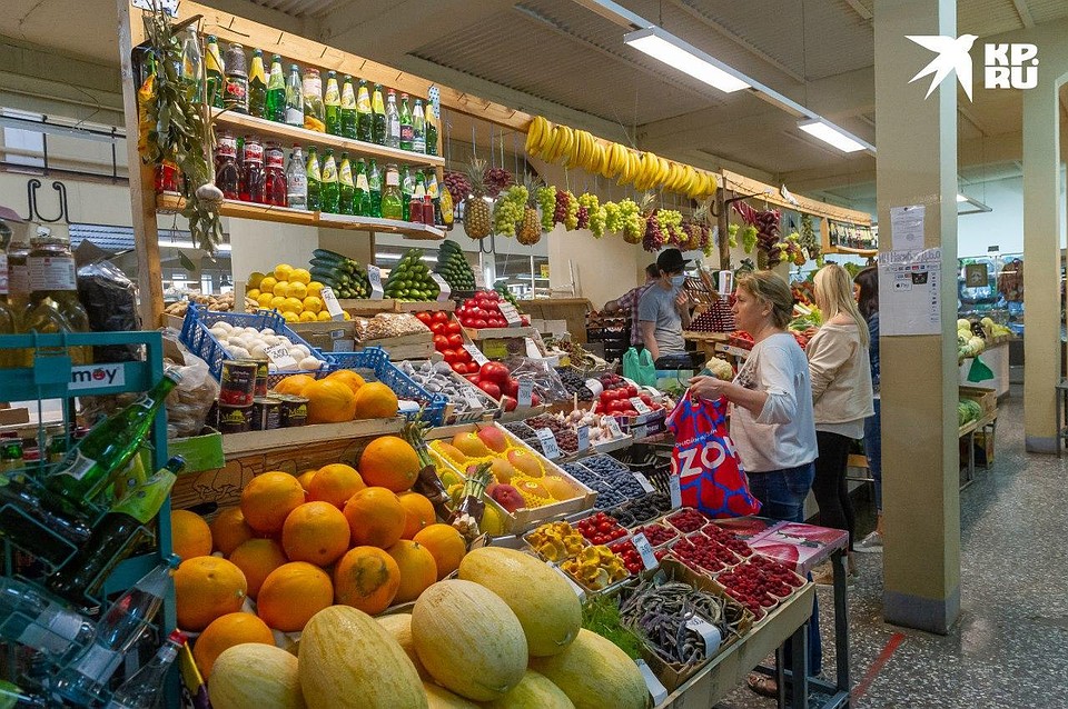 Некоторые покупатели, по словам продавцов, ходят сюда больше 20 лет Фото: Олег ЗОЛОТО