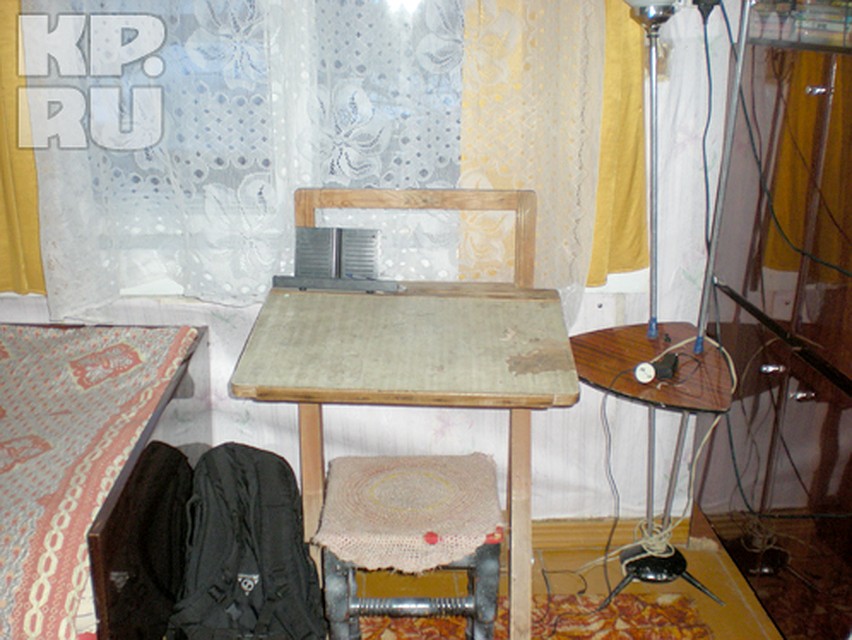 В комнате, где жили мальчики, спартанские условия