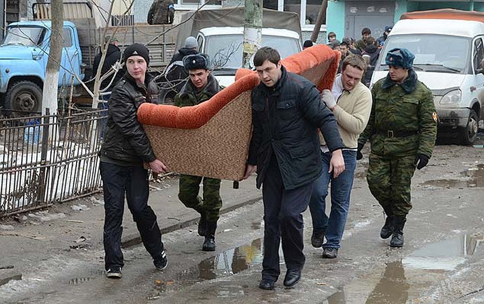 Оставшимся без крова дадут квартиры и помогут с переездом. Фото: Андрей МИРЕЙКО