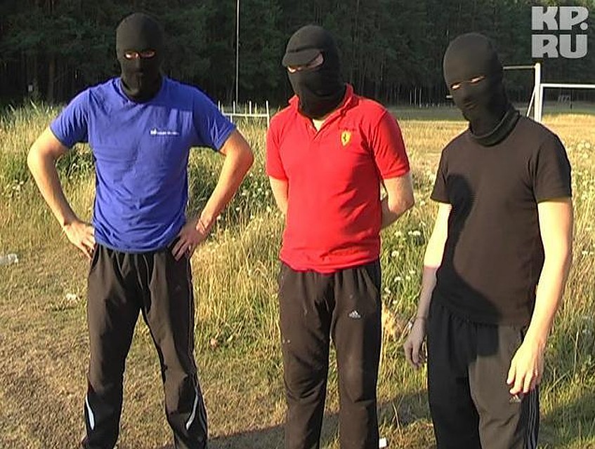 Эти крепкие парни решили очистить Свердловскую область от извращенцев. Но за побои сами могут оказаться в тюрьме