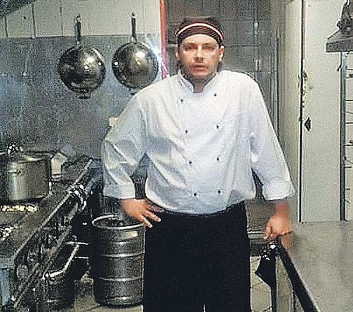 Повар-убийца Алексей Кабанов привык рубить туши баранов.