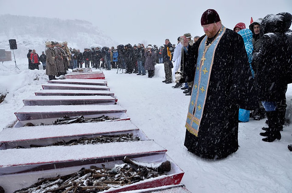 Героев провожали в последний путь согласно христианским традициям. Фото: Елена КОВАЛЕНКО