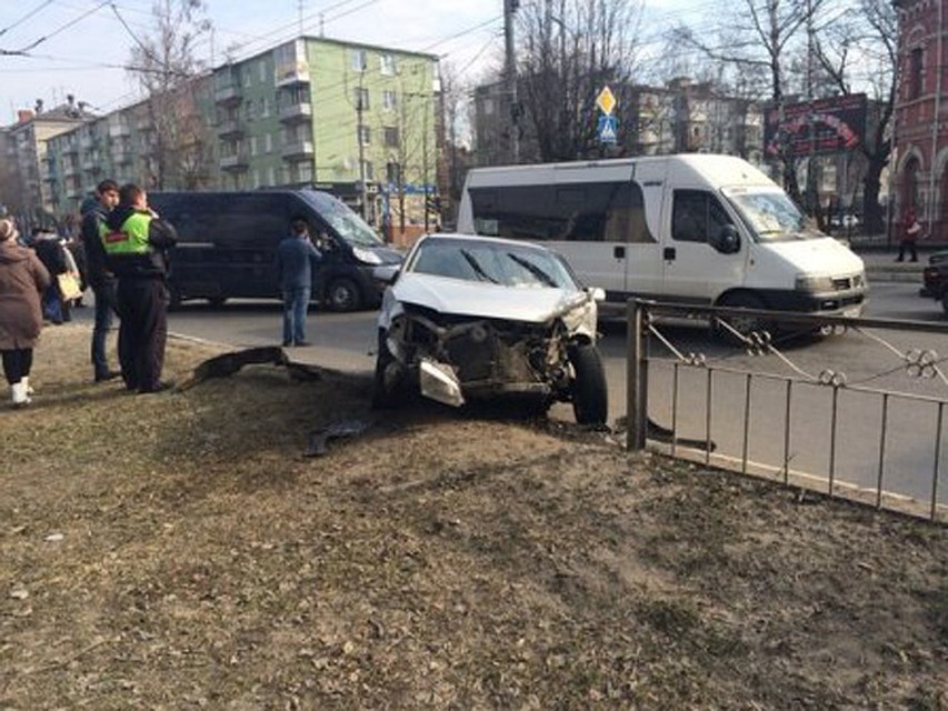 В результате ДТП пострадали три человека: сама водительница и двое малышей четырех и пяти лет. Фото: УГИБДД УМВД России по Брянской области
