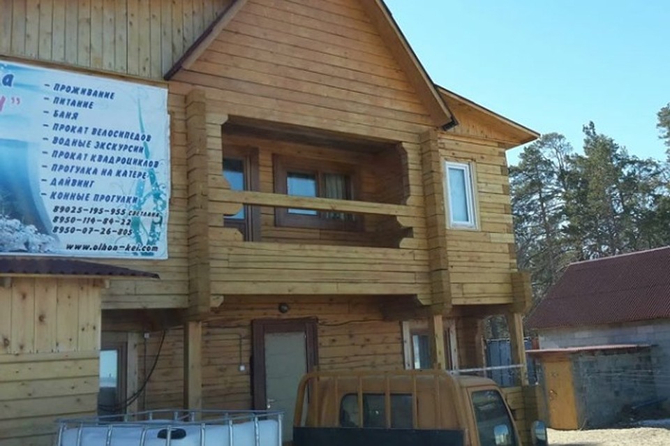 Гостинице у поселка Харанцы, где предположительно остановился погибший турист со своими друзьями Фото: Алена ЧИЧИГИНА