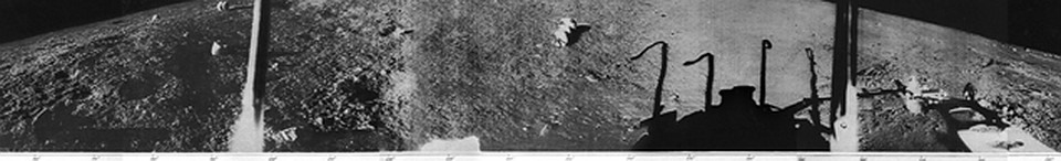 Архивный советский снимок - часть панорамы, сделанной "Луной-13". Таких панорам несколько. Артефакты видны на всех.