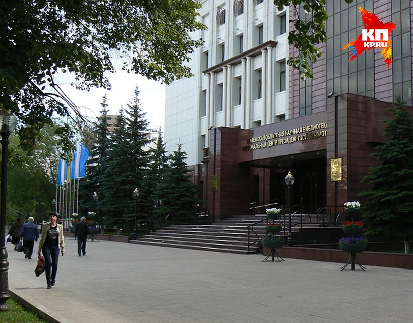 Один из читателей Тюменской областной научной библиотеки им. Д.И.Менделеева - Владимир Путин Фото: Татьяна Коркина