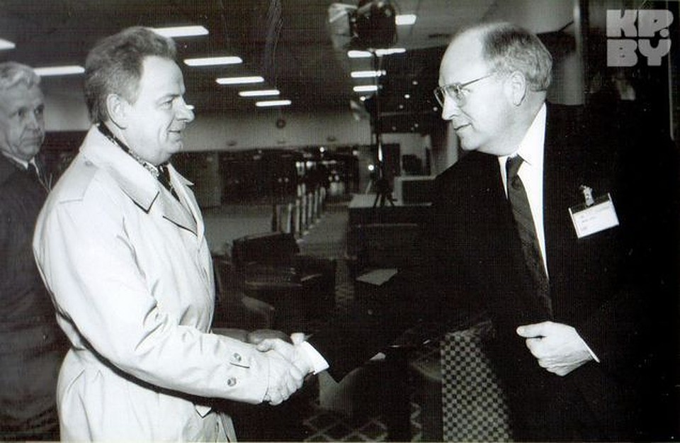 Встреча с министром обороны США Диком Чейни в Брюсселе, 1992-й год. Фото: личный архив.