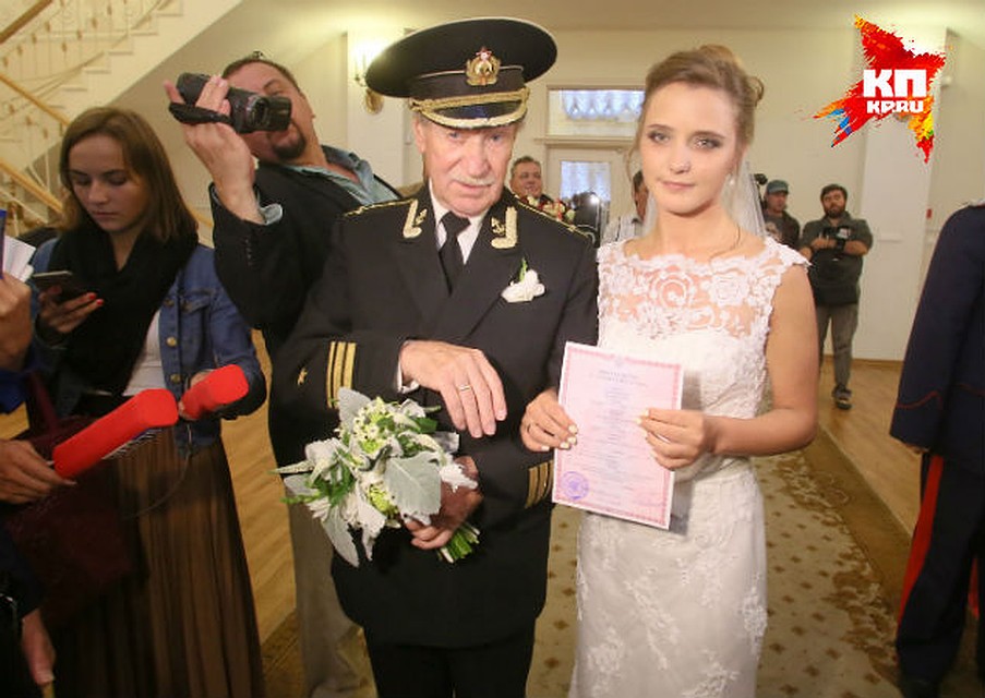 Невеста взяла фамилию мужа. Фото: Тимур ХАНОВ