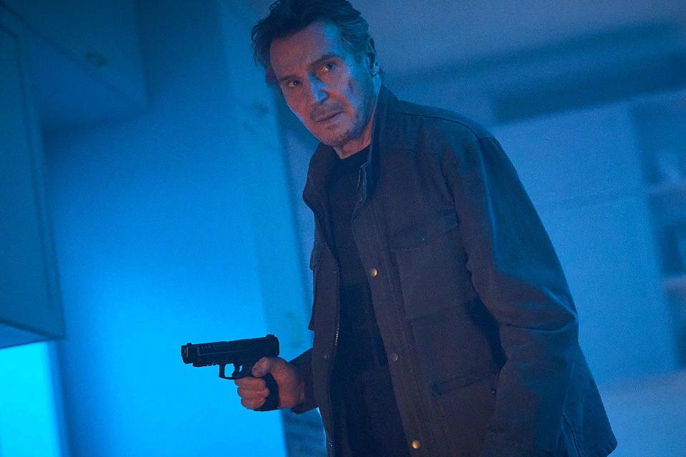 Фильм «Игра теней»: почему критики разнесли боевик с 69-летним Лиамом Нисоном