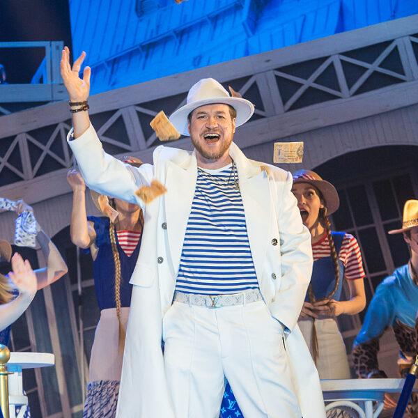 Спектакль «Бесприданница» в Театре Роста