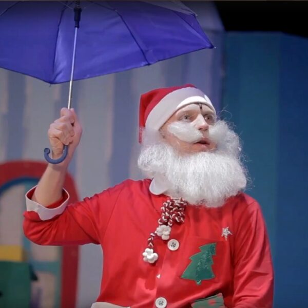 Спектакль «Как Дед Мороз чуть Новый год не проспал»