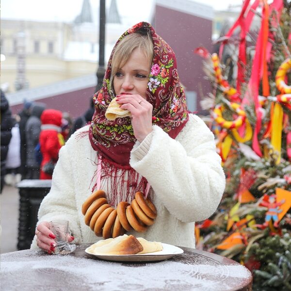 Масленица на площади Революции