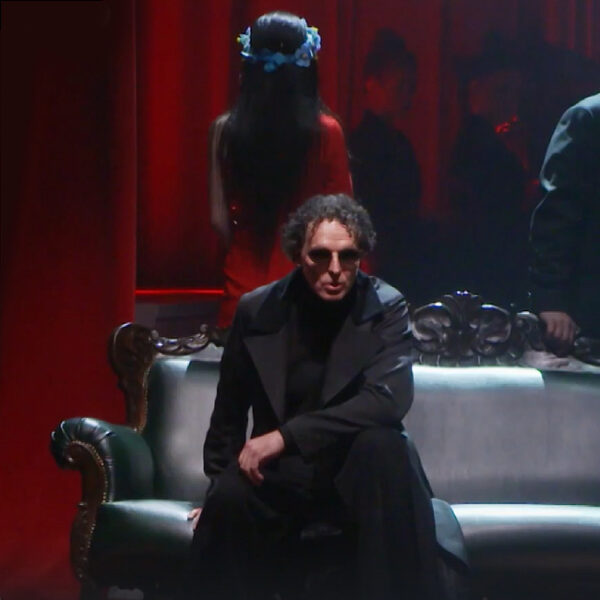 Спектакль «Гогольилиада» в театре Ленком