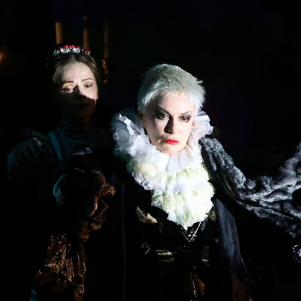 Спектакль «Вишневый сад» в театре «Модерн»