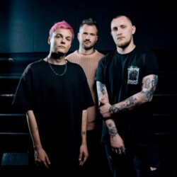 Фестиваль «Ледник»: «Космонавтов нет», TRITIA