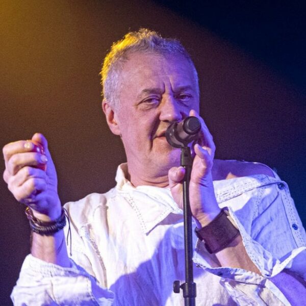 Концерт Артура Вахи и группы «Стая Полетели»