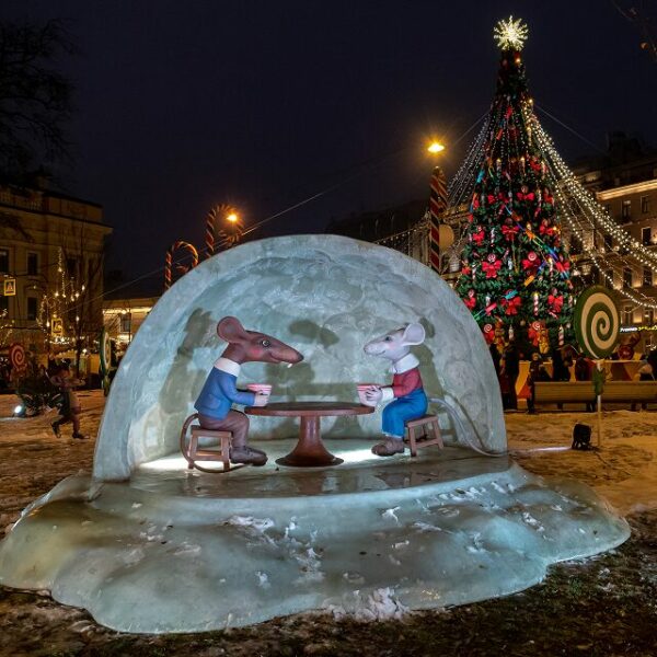 Рождественская ярмарка на Дворцовой площади