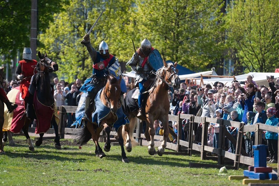 20 лучших идей, куда сходить на выходных в Санкт-Петербурге с 31 мая по 1 июня: «Кубок Александра Невского», концерт группы Uma2rman и Moto Family Fest