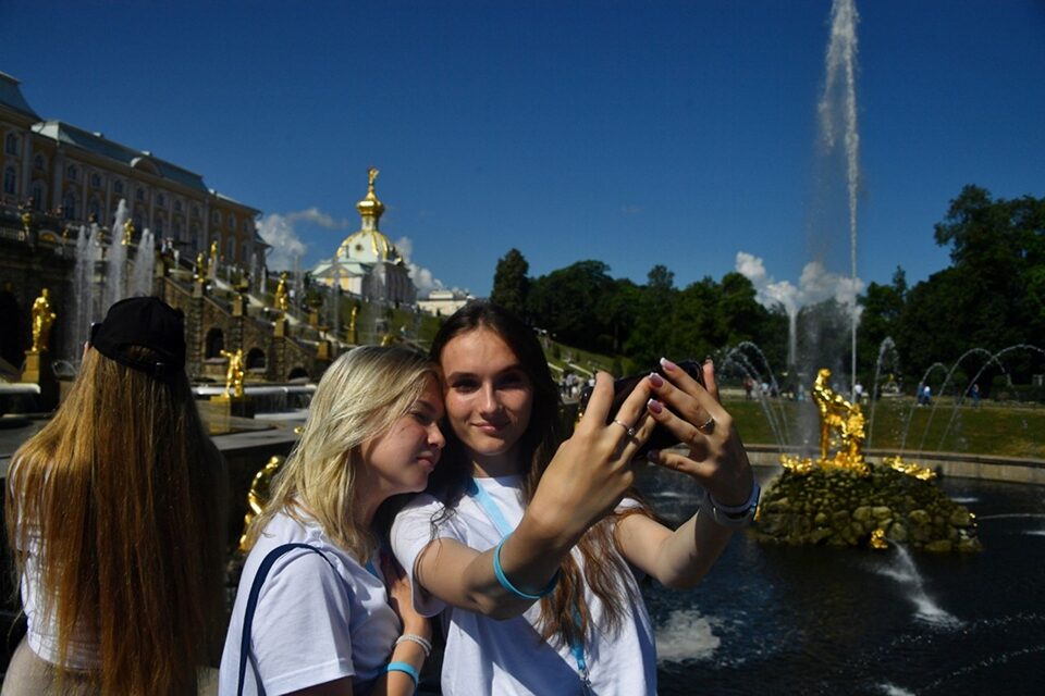 20 лучших идей, куда сходить на выходных в Санкт-Петербурге с 12 по 13 июля 2025: День Петропавловской крепости, концерт Просто Леры и гонка «Медный всадник»