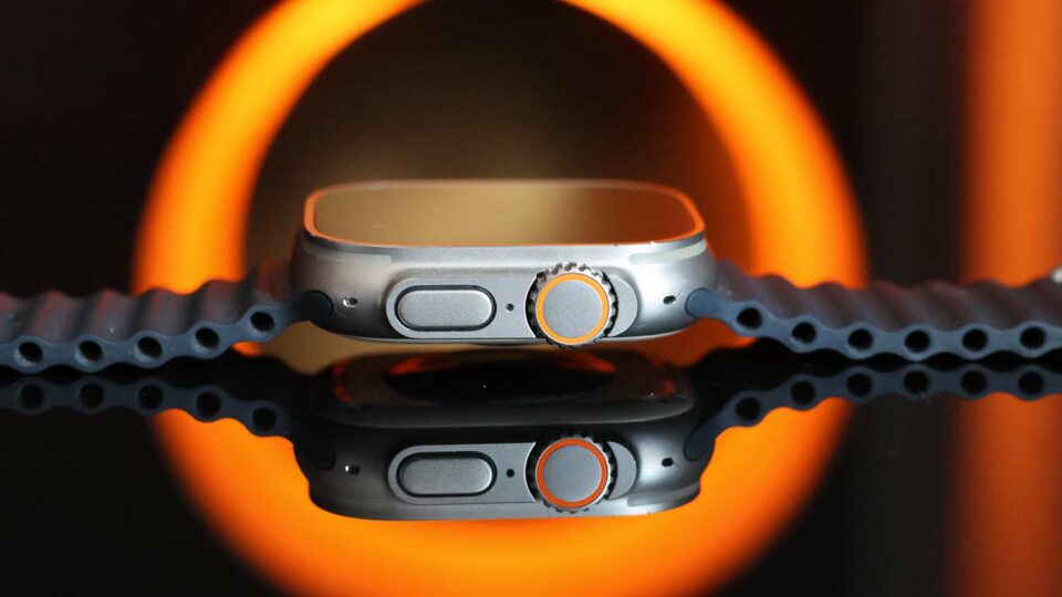 Apple Watch Ultra созданы для максимально активного использования. Фото: Wirestock Creators / Shutterstock / Fotodom