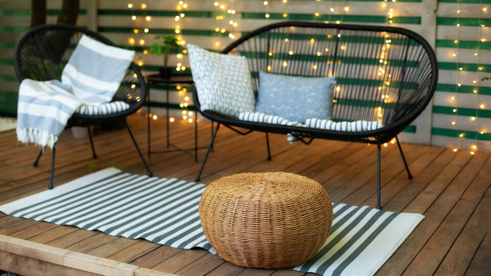 Пуф для сада. Фото: stock_studio / Shutterstock / Fotodom