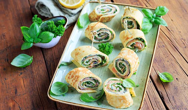 Блинчики с анчоусами и творожным сыром