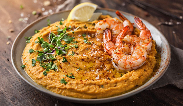 Хумус из батата с креветками