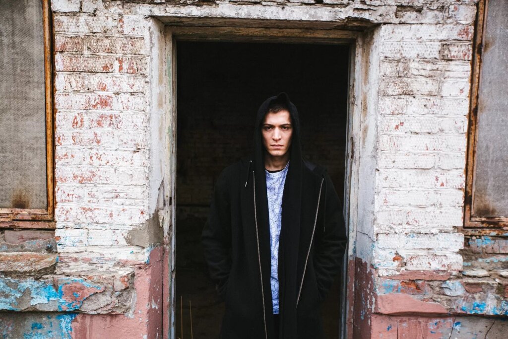 Из актеров в музыканты: куда пропал звезда сериала «Чернобыль. Зона отчуждения» актер Константин Давыдов