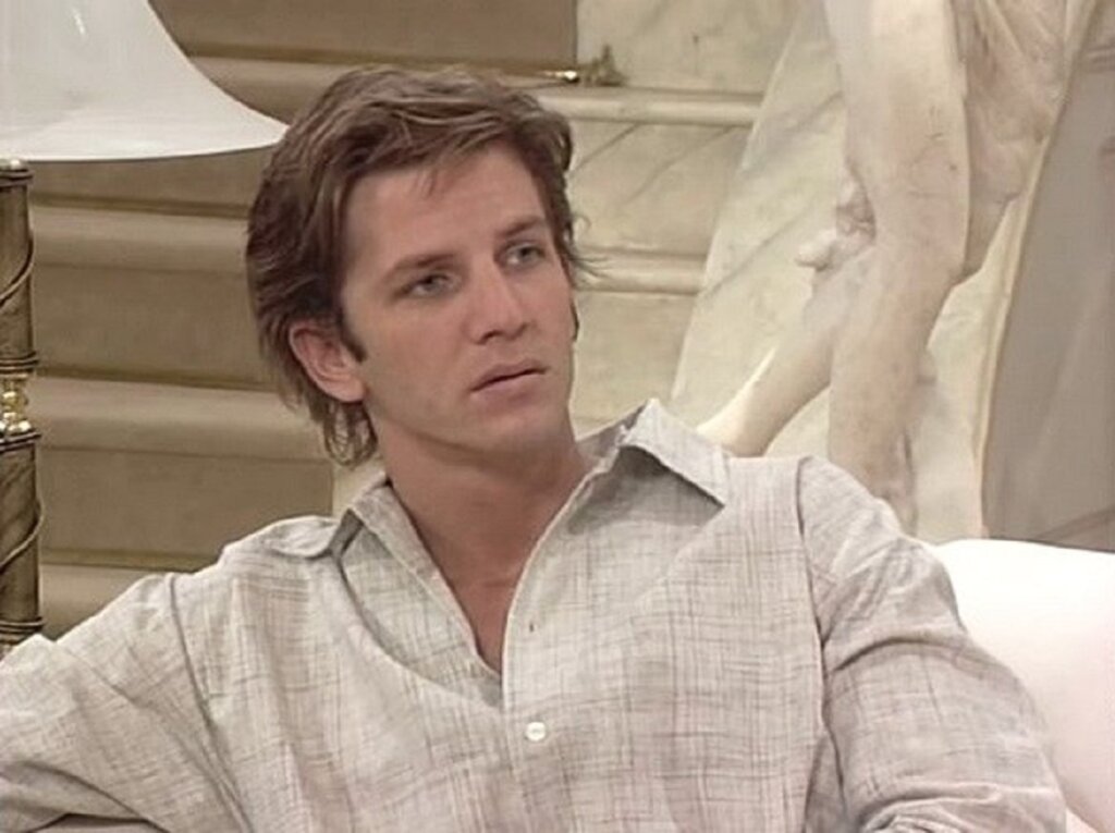 Простое ранчо с домашними животными: как и где живет звезда «Дикого Ангела» Факундо Арана