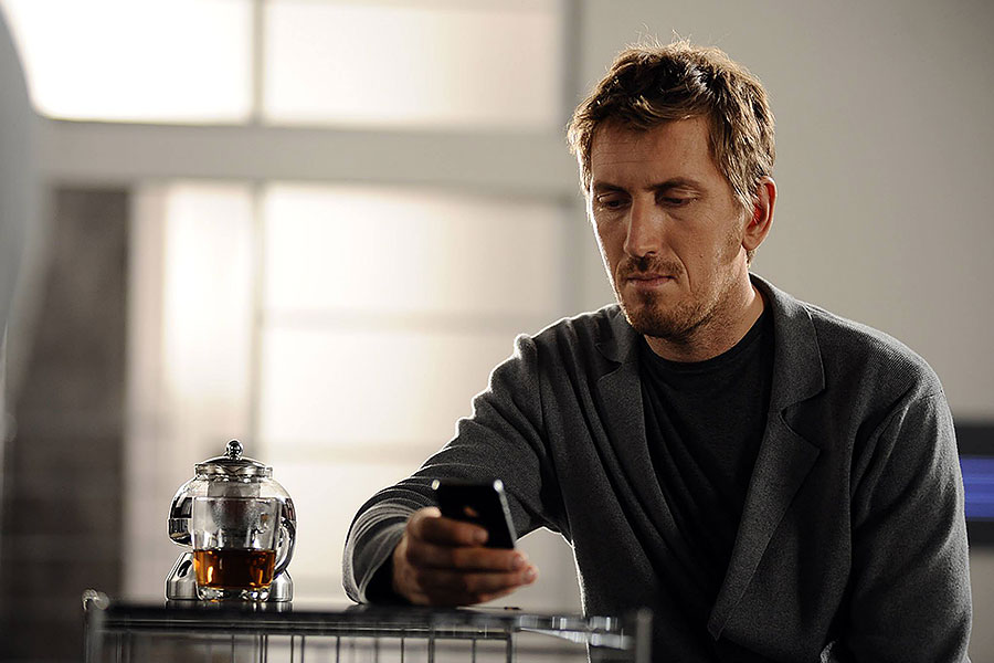 От продавца дисков к звезде детективных триллеров: судьба харизматичного актера Кирилла Кяро