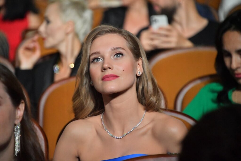 «Случился взрыв любви»: Кристина Асмус обратилась к Гарику Харламову