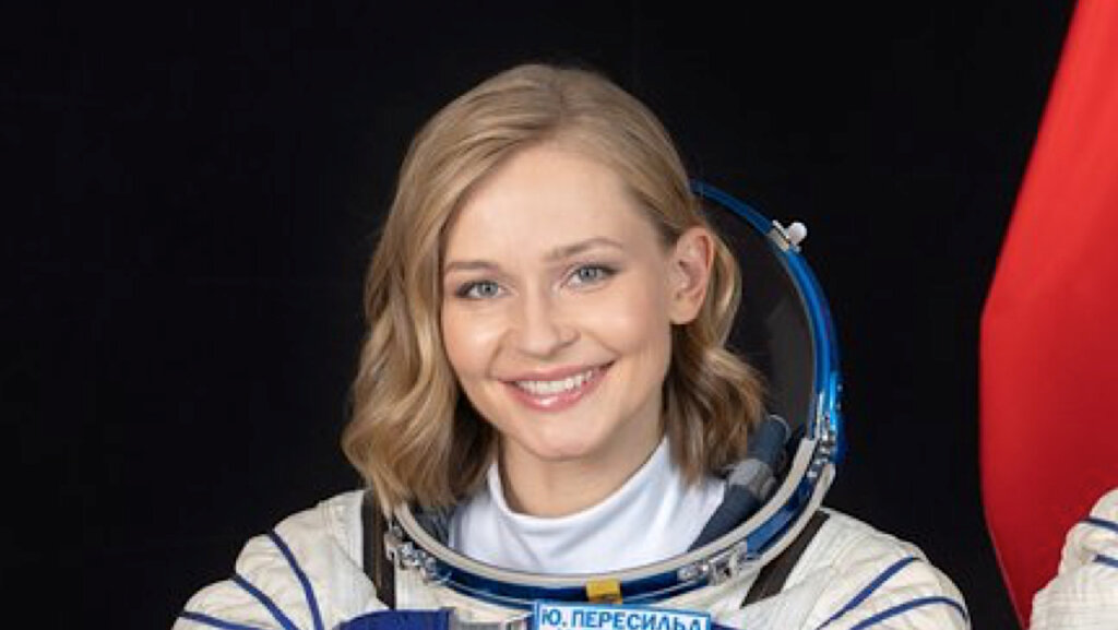 «Дети просили»: Обещавшая не летать больше в космос Юлия Пересильд снова появилась на Байконуре