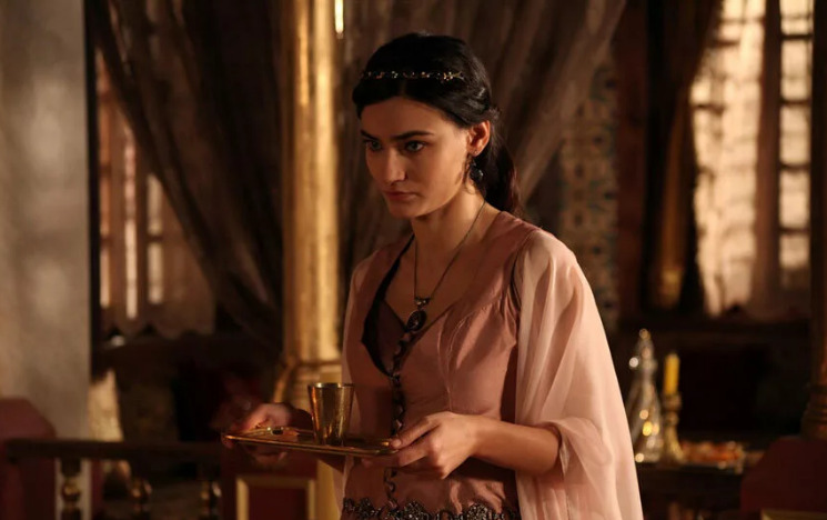 Эмине-хатун — фаворитка Сулеймана, из-за которой едва не сорвалась его свадьба с Хюррем