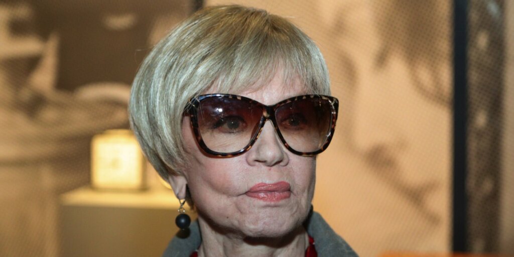 Нищее детство, тяжелый путь в актрисы, неудачная пластика и смерть мужа Владимира Меньшова: все удары Веры Алентовой