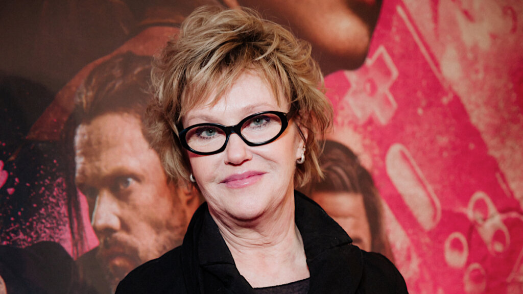 Помолодевшая Розанова, стильный Добронравов и неузнаваемая Сутулова на премьере фильма «Гром: Трудное детство»