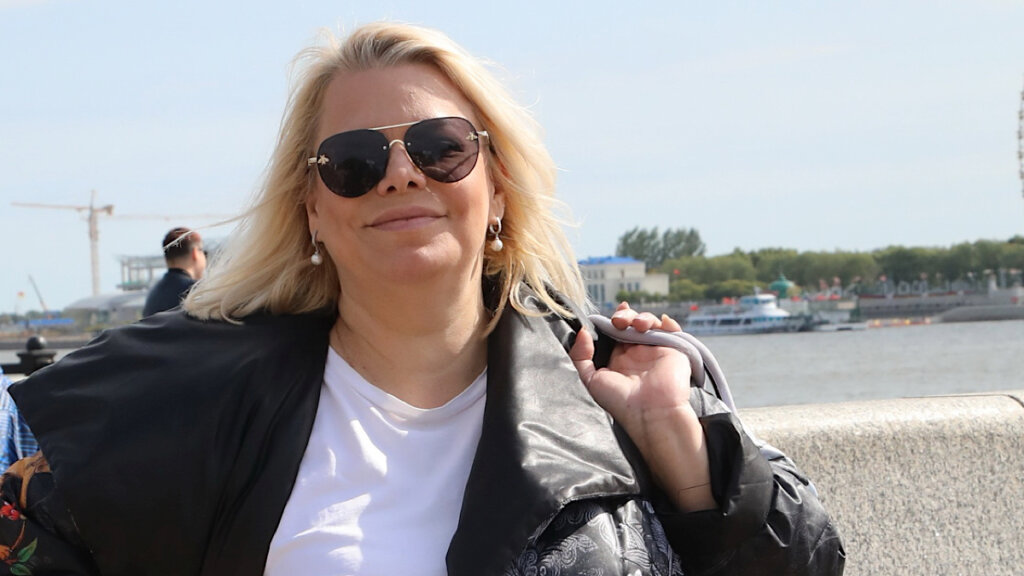 Яна Поплавская уезжает на Донбасс