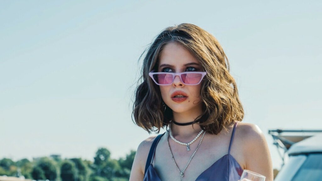 «Буду жить там»: Звезда «Золотого дна» Ангелина Пахомова рассказала о переезде в Лос-Анджелес