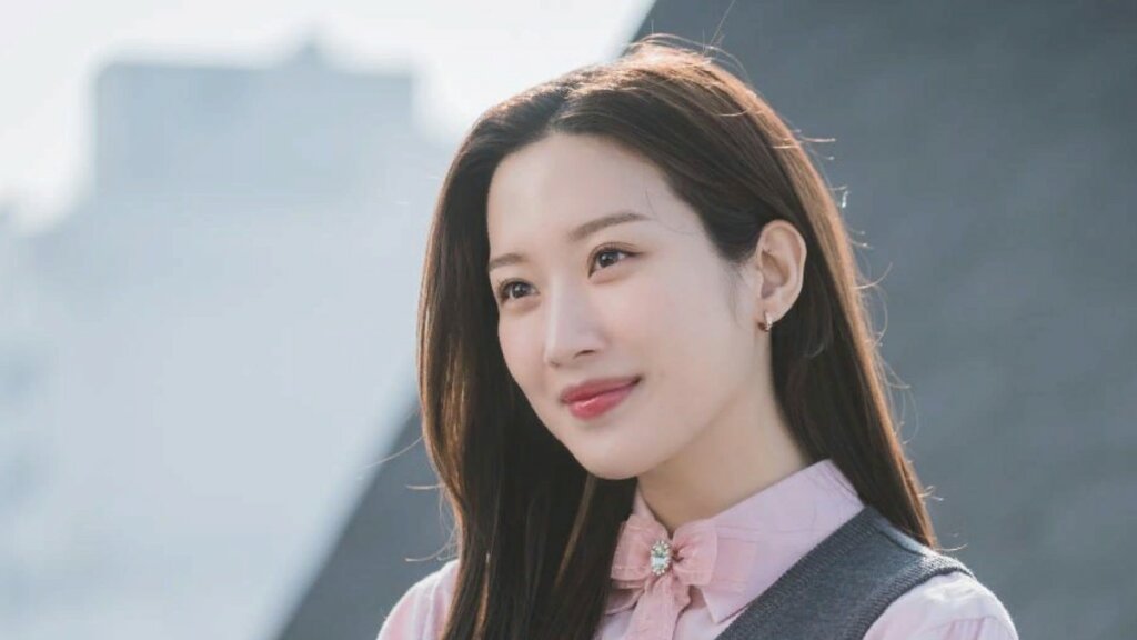 Мун Га-ён в голом платье вызвала волну жалости