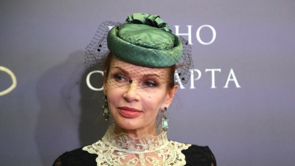 Эвелина Блёданс сообщила о потере: страшная новость о наркозависимой сестре